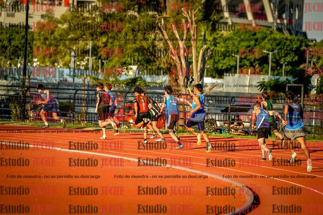 Fotos de los relevos 4x100 m de varones