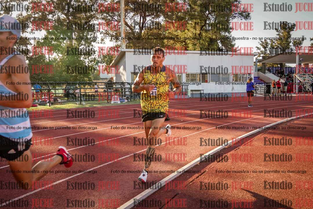 Fotos de los 3000 m llanos de varones