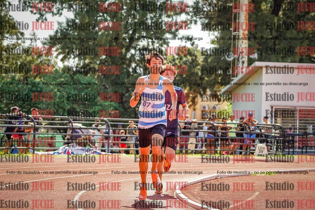 Fotos de los 800 m llanos de varones