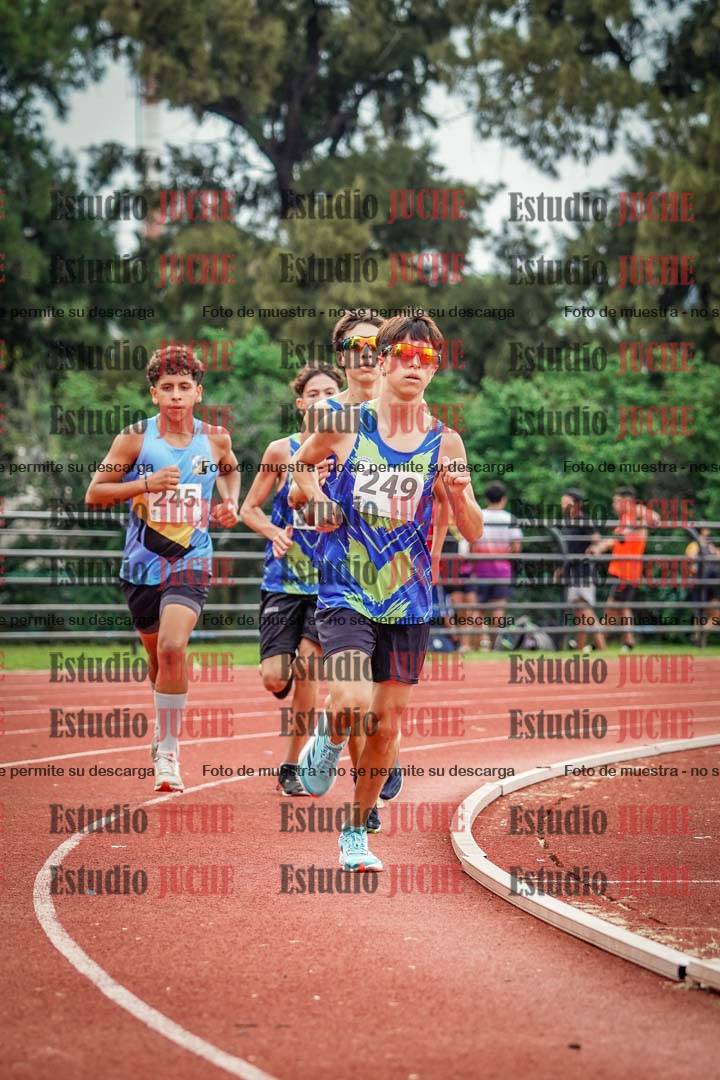 Fotos de los 2400 m de varones