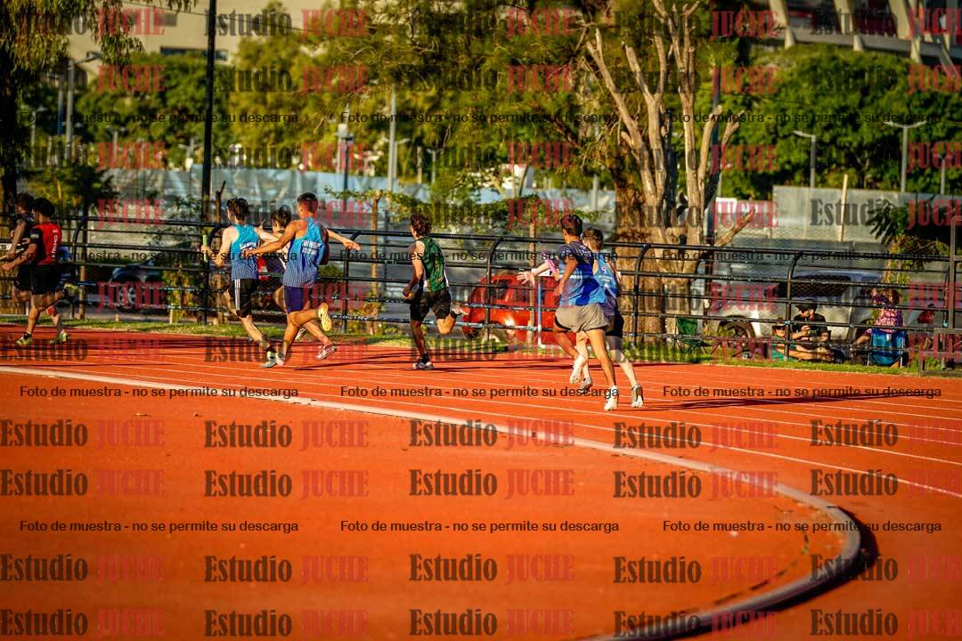 Fotos de los relevos 4x100 m de varones