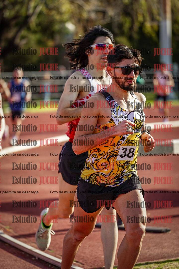 Fotos de los 3000 m llanos de varones