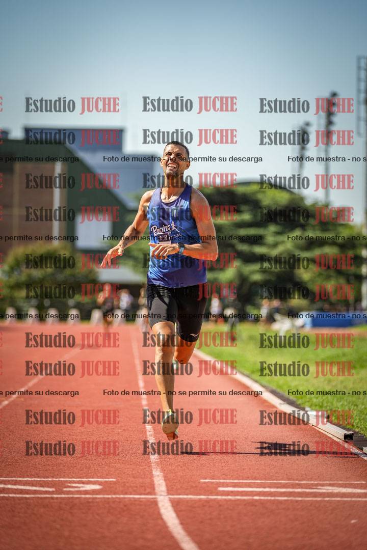 Fotos de los 800 m llanos de varones