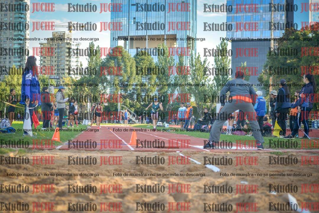 Fotos del salto en largo - mujeres U16