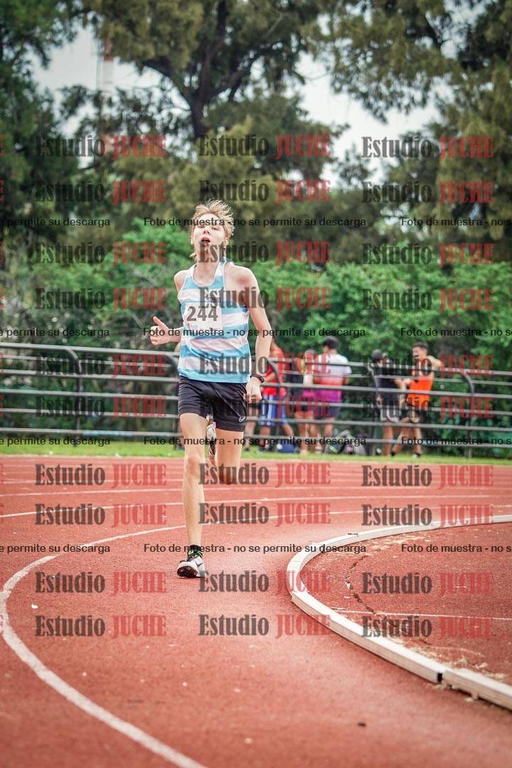 Fotos de los 2400 m de varones