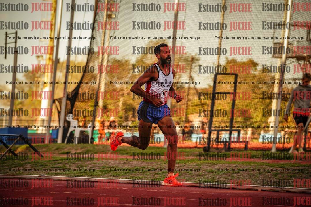 Fotos de los 3000 m llanos de varones