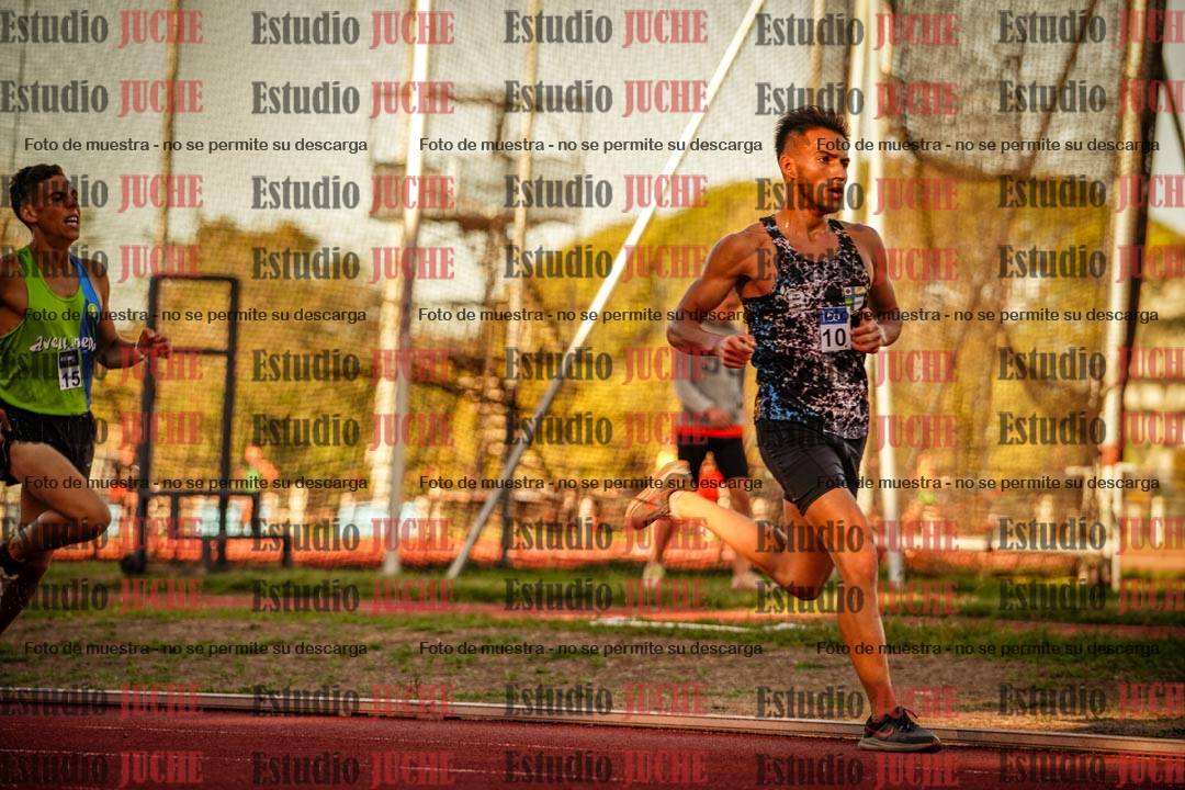 Fotos de los 3000 m llanos de varones