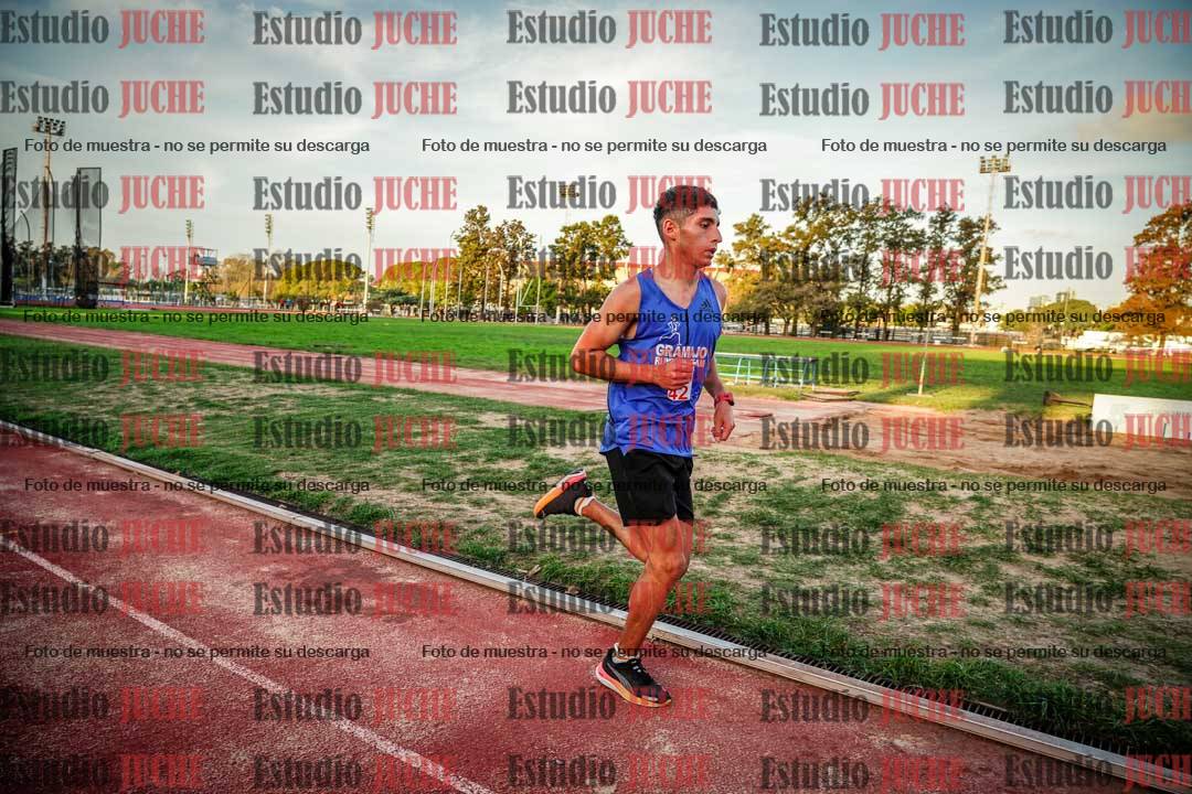 Fotos de los 3000 m llanos de varones