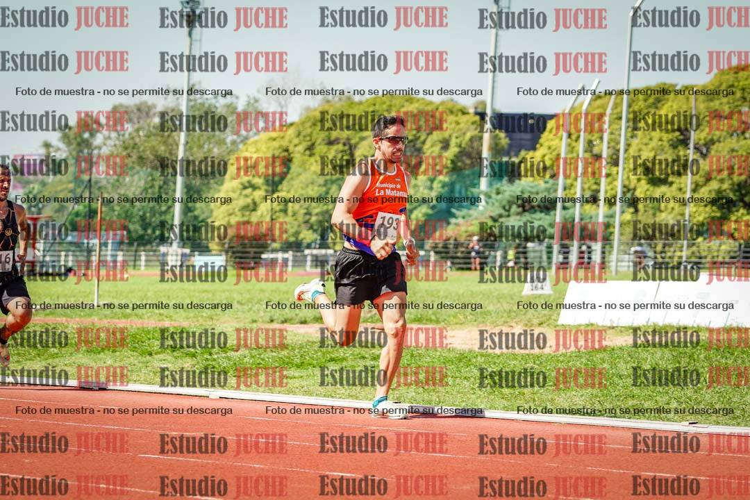 Fotos de los 800 m llanos de varones