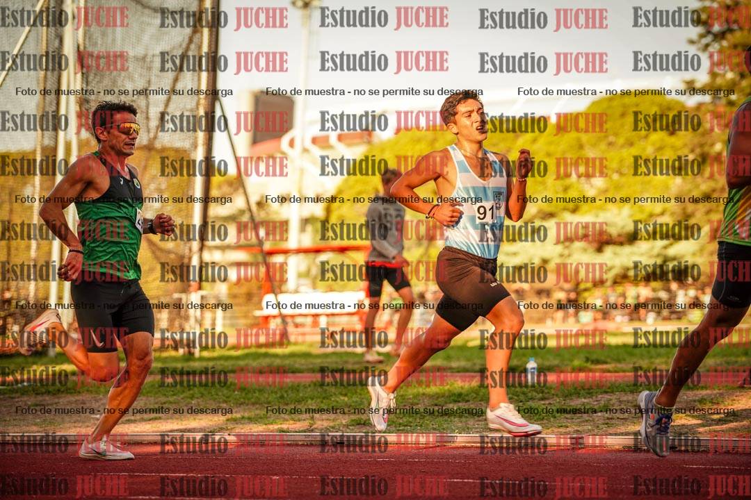 Fotos de los 3000 m llanos de varones