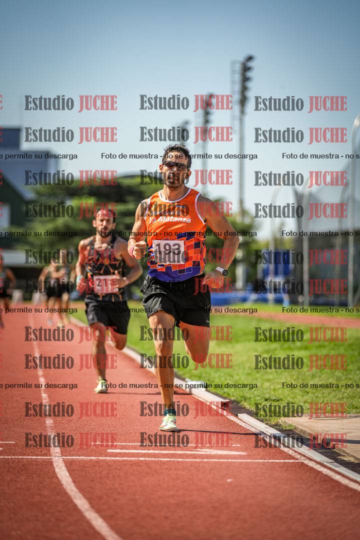 Fotos de los 800 m llanos de varones