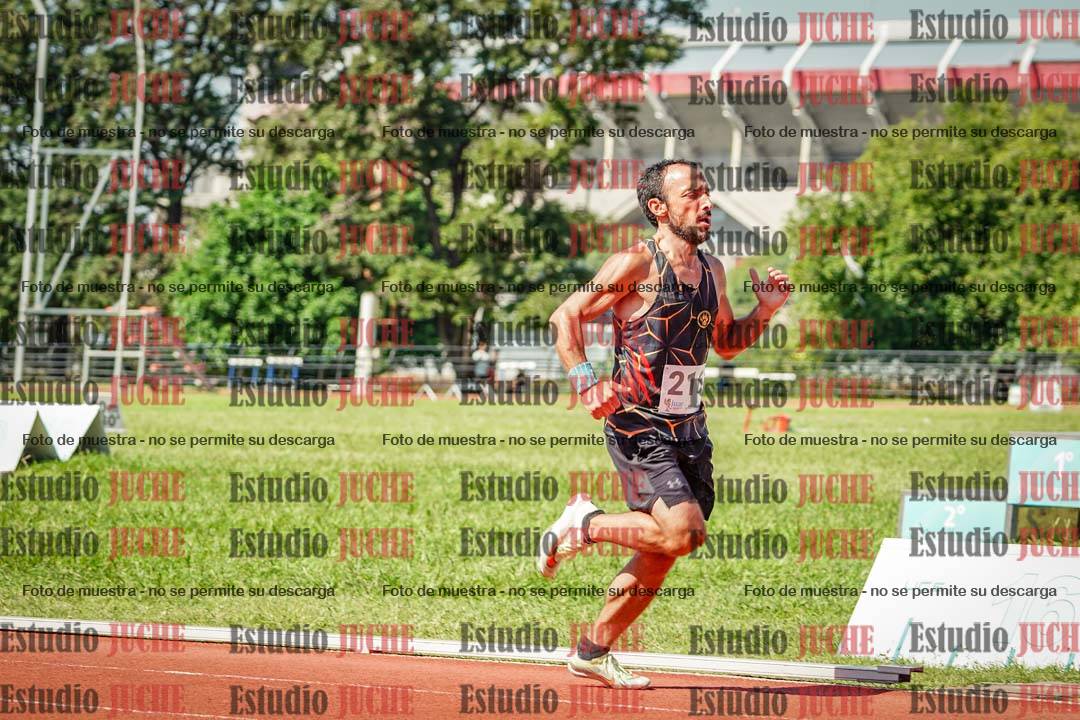 Fotos de los 800 m llanos de varones