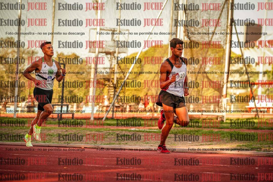 Fotos de los 3000 m llanos de varones