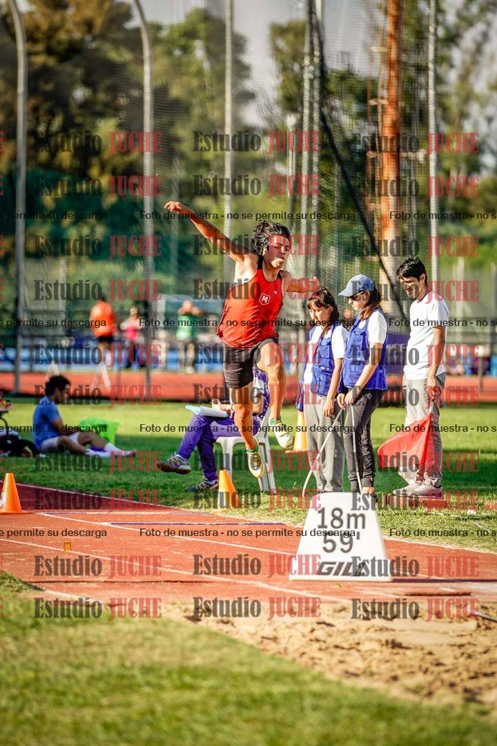 Fotos del salto triple de mujeres y varones