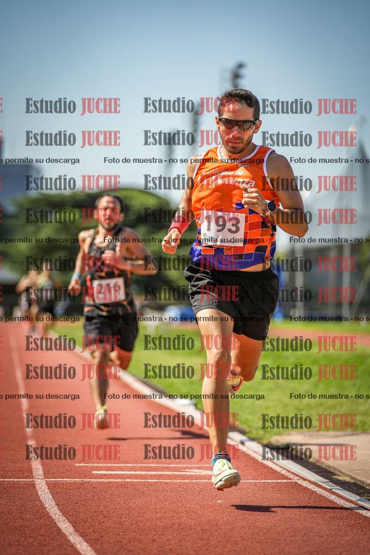 Fotos de los 800 m llanos de varones
