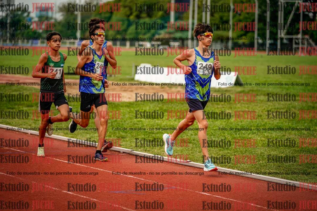 Fotos de los 2400 m de varones