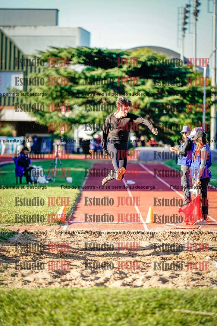 Fotos del salto en largo de mujeres y varones - cat 11, 12 y 13