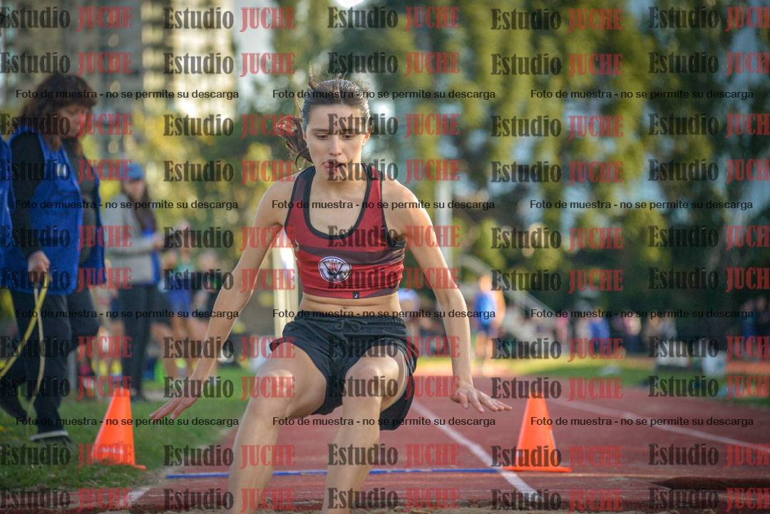 Fotos del salto en largo - mujeres U16
