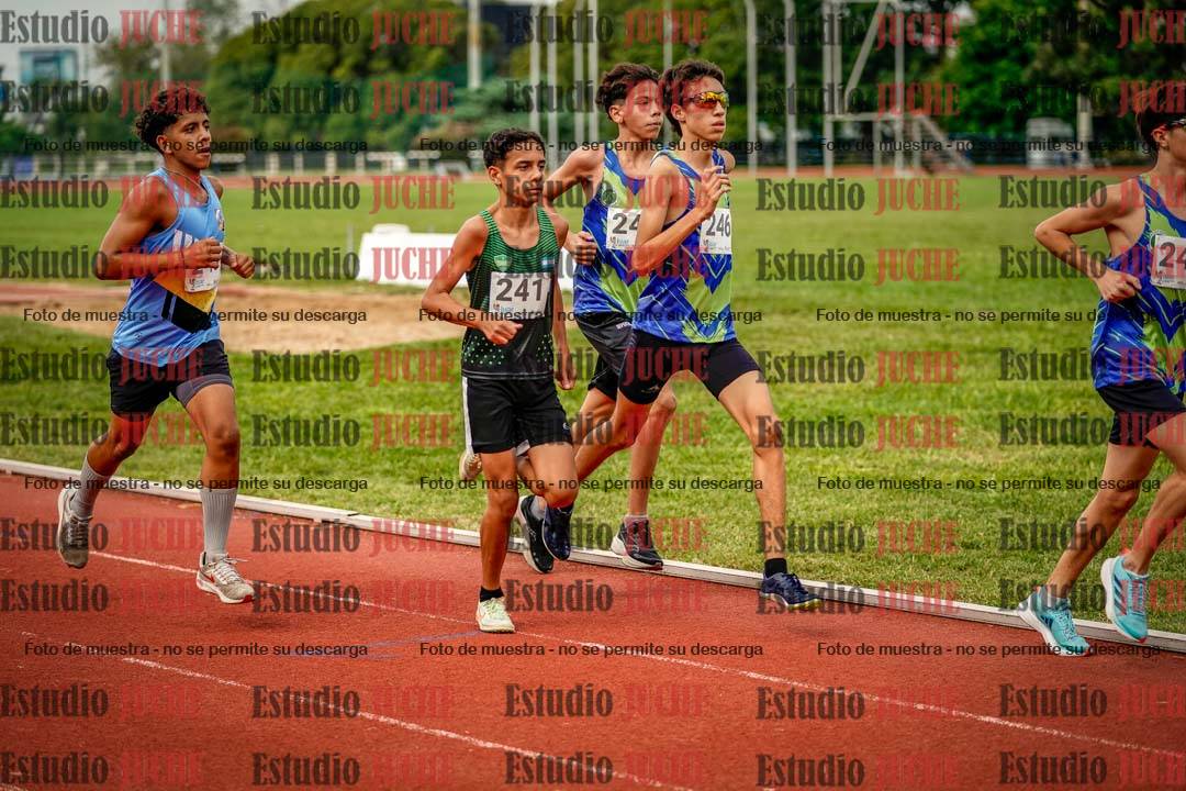 Fotos de los 2400 m de varones