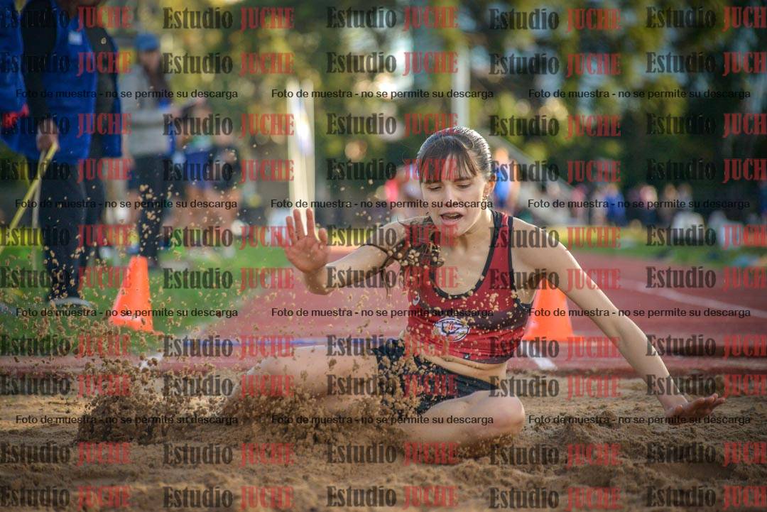 Fotos del salto en largo - mujeres U16