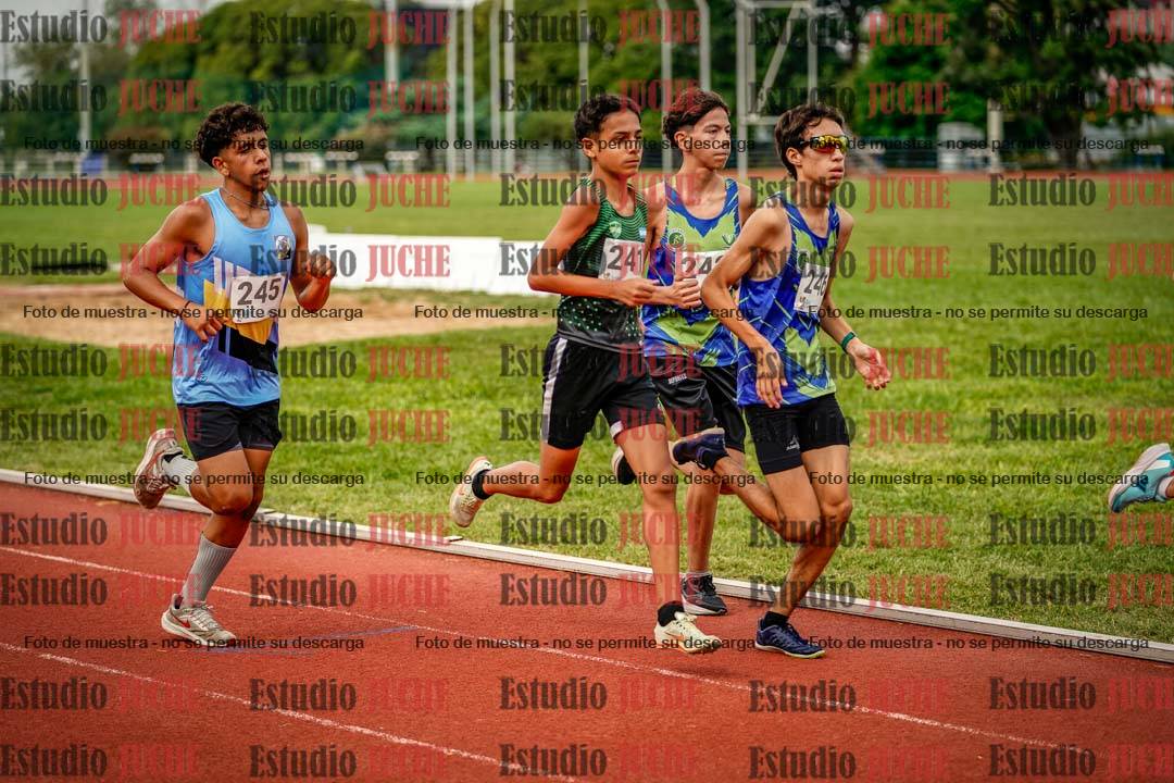 Fotos de los 2400 m de varones