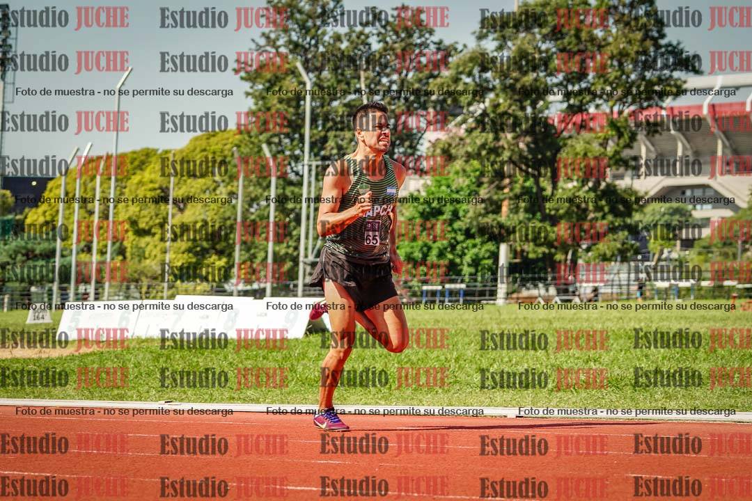 Fotos de los 800 m llanos de varones