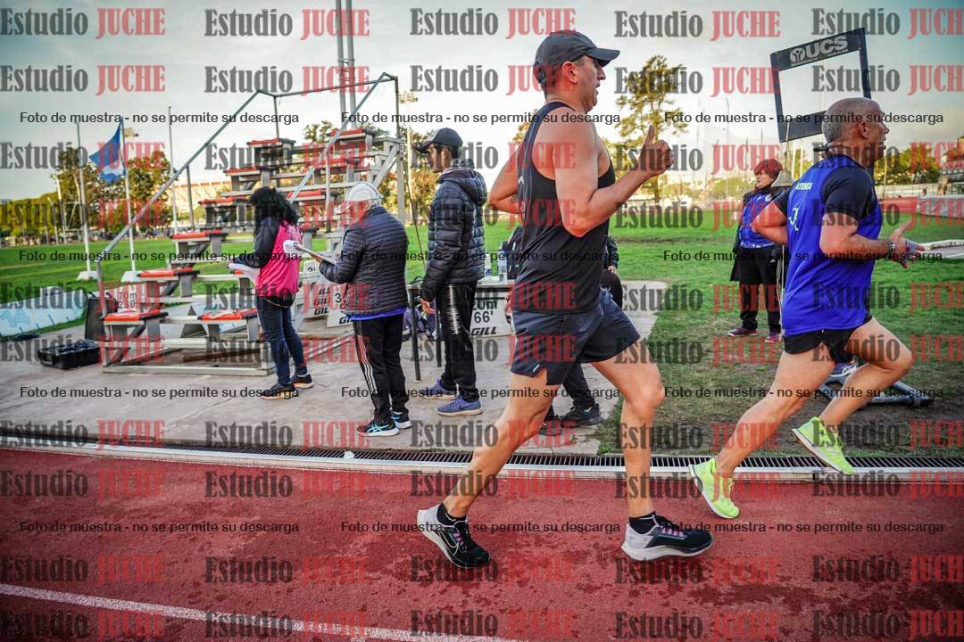 Fotos de los 3000 m llanos de varones