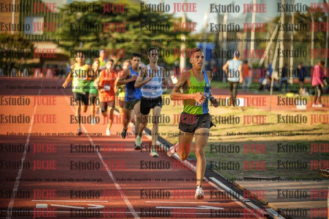 Fotos de los 3000 m llanos de varones