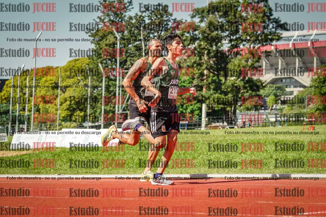 Fotos de los 800 m llanos de varones