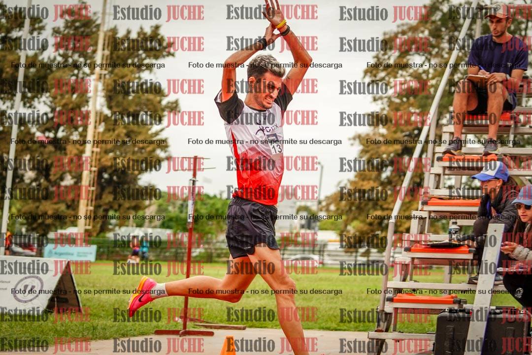 Fotos de los 3000 m llanos de varones
