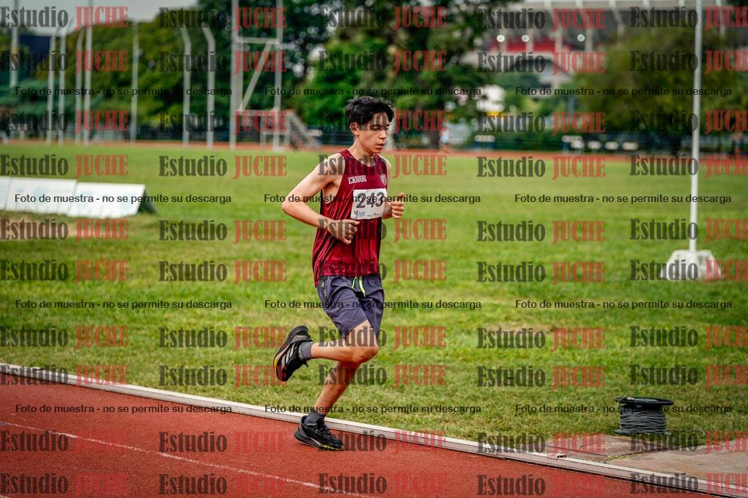 Fotos de los 2400 m de varones