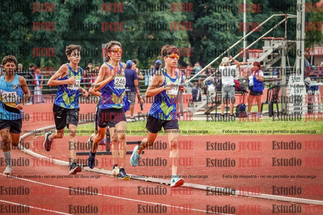 Fotos de los 2400 m de varones