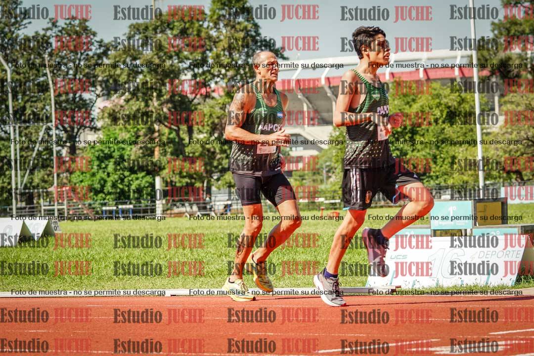 Fotos de los 800 m llanos de varones