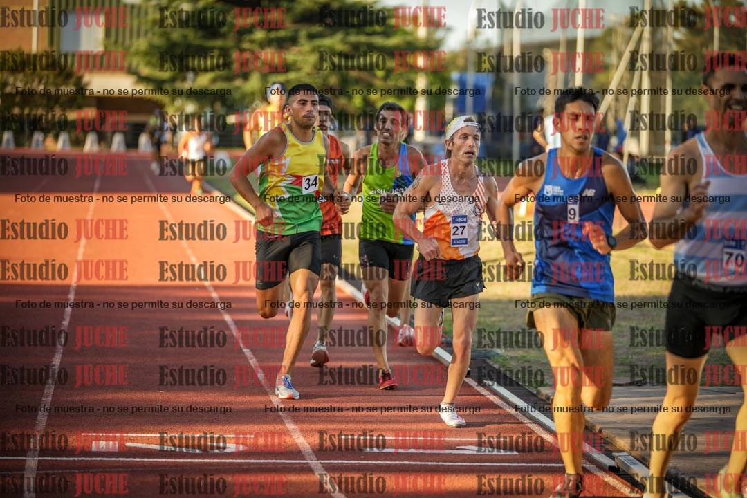 Fotos de los 3000 m llanos de varones