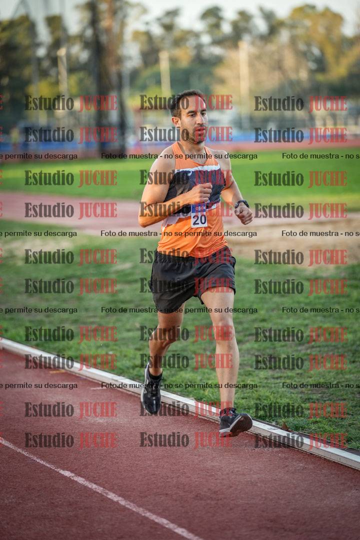 Fotos de los 3000 m llanos de varones