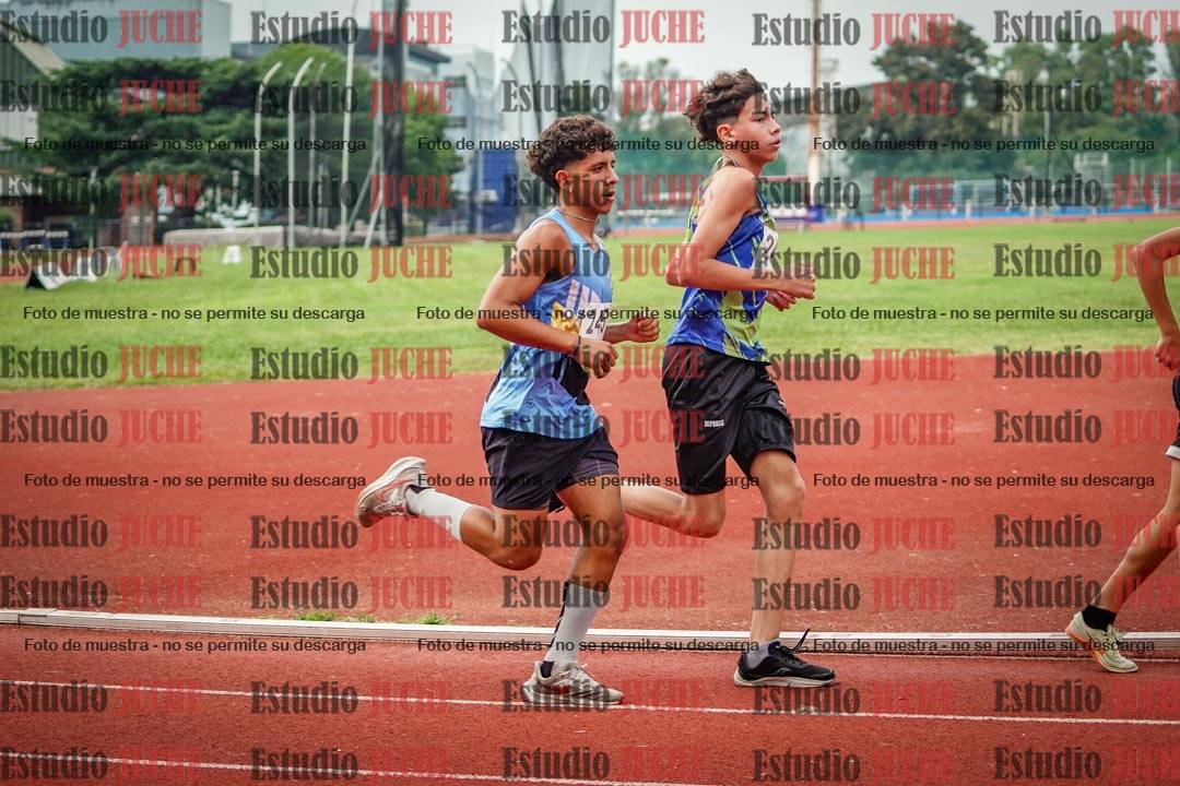 Fotos de los 2400 m de varones