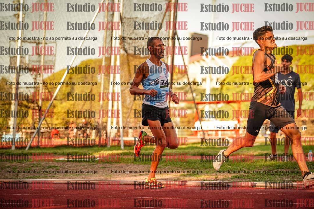 Fotos de los 3000 m llanos de varones