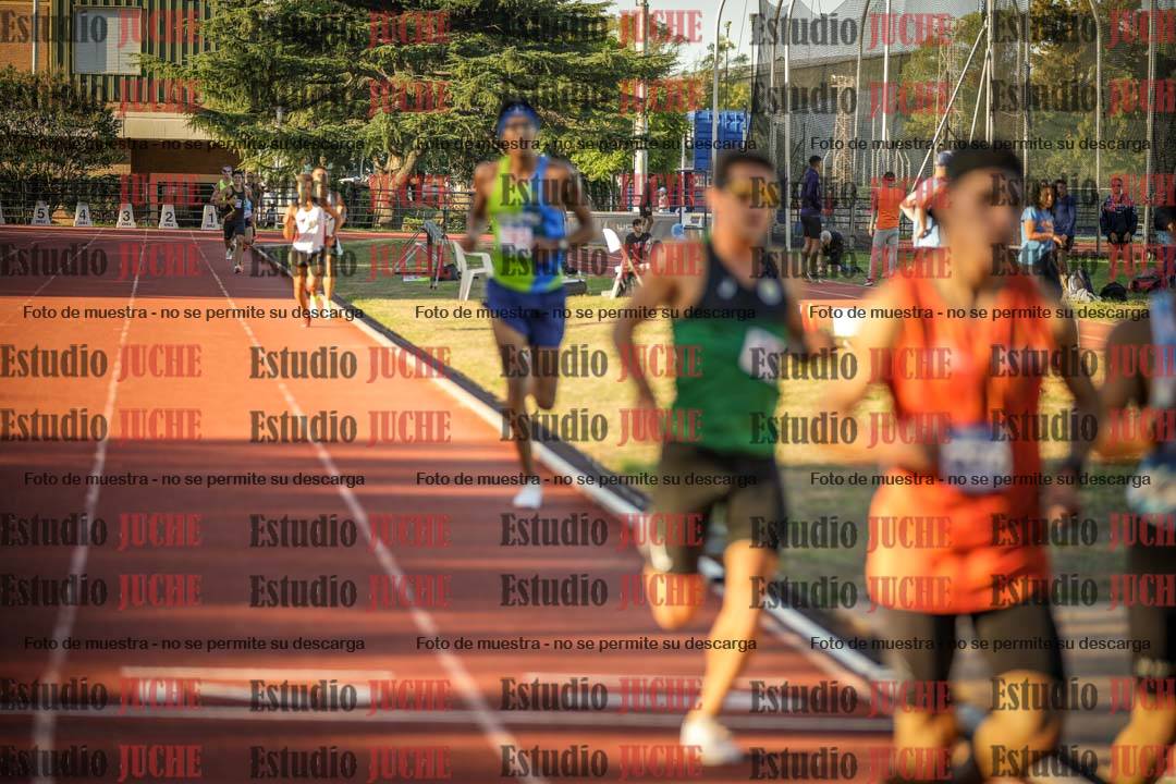 Fotos de los 3000 m llanos de varones
