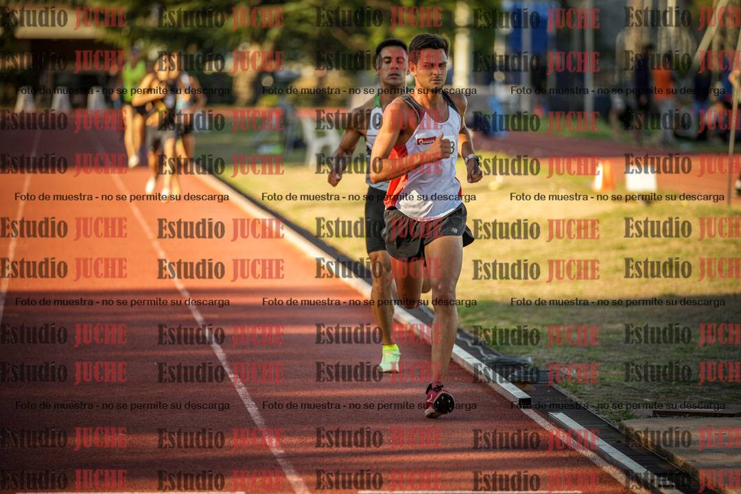Fotos de los 3000 m llanos de varones