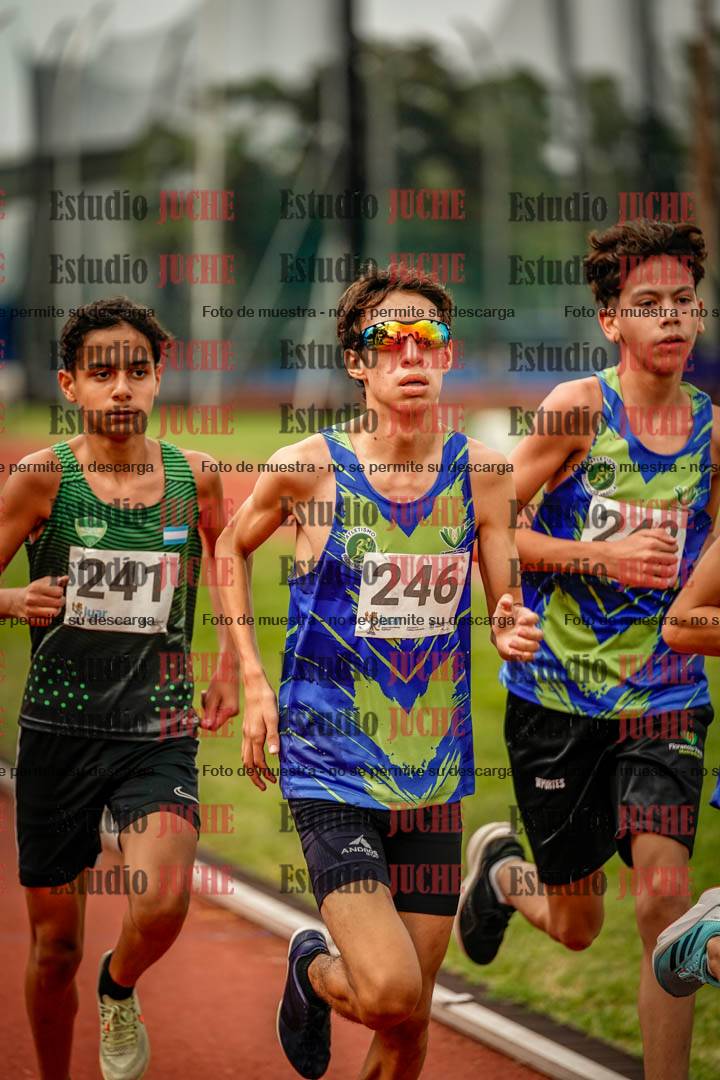 Fotos de los 2400 m de varones