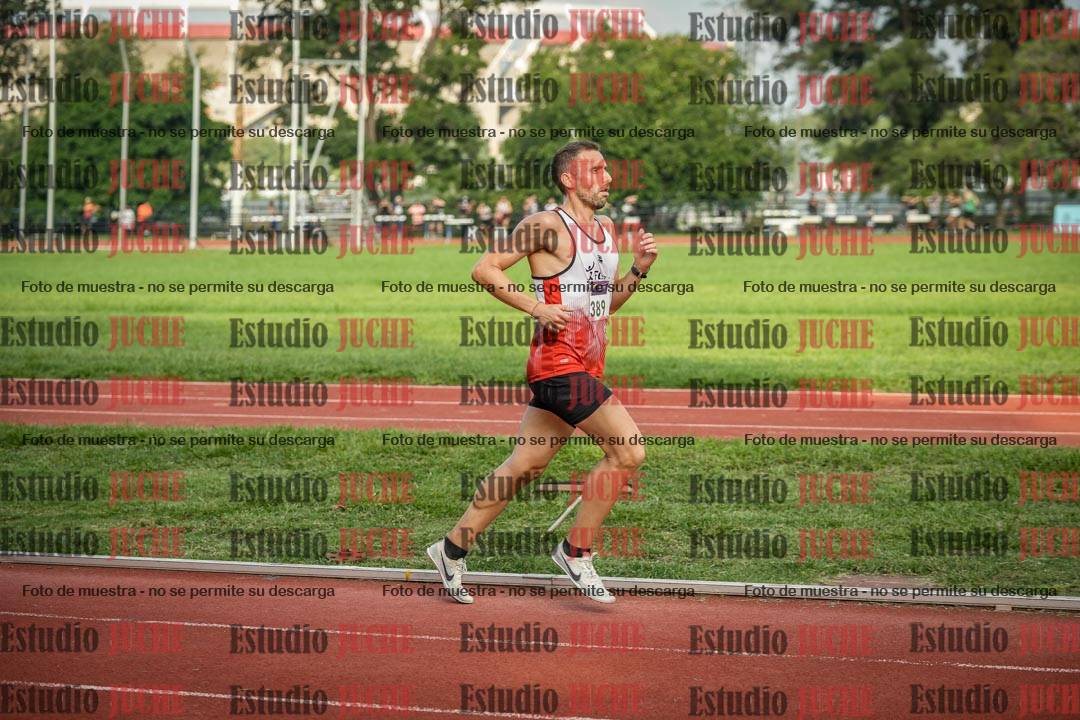 Fotos de los 3000 m llanos de varones