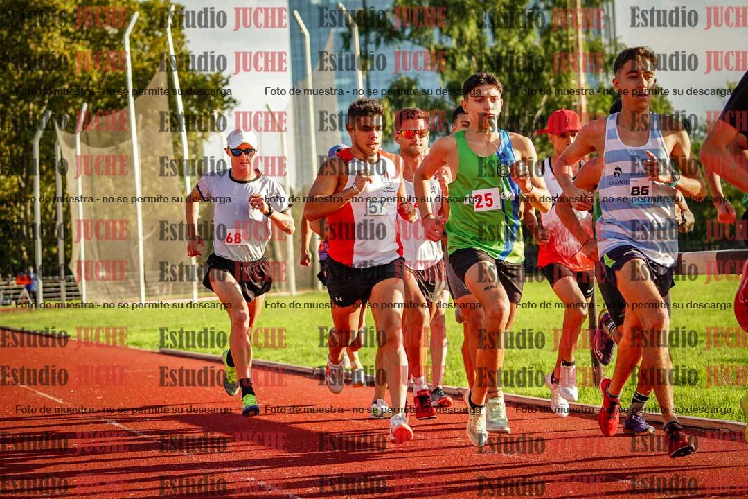 Fotos de los 1500 m llanos de varones