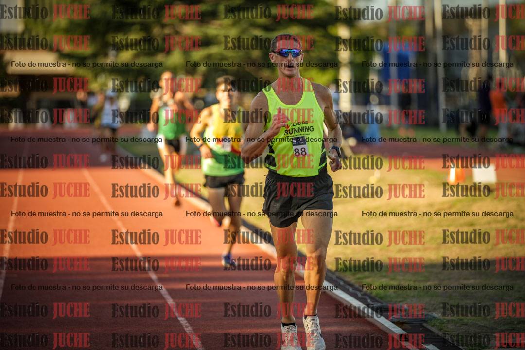 Fotos de los 3000 m llanos de varones