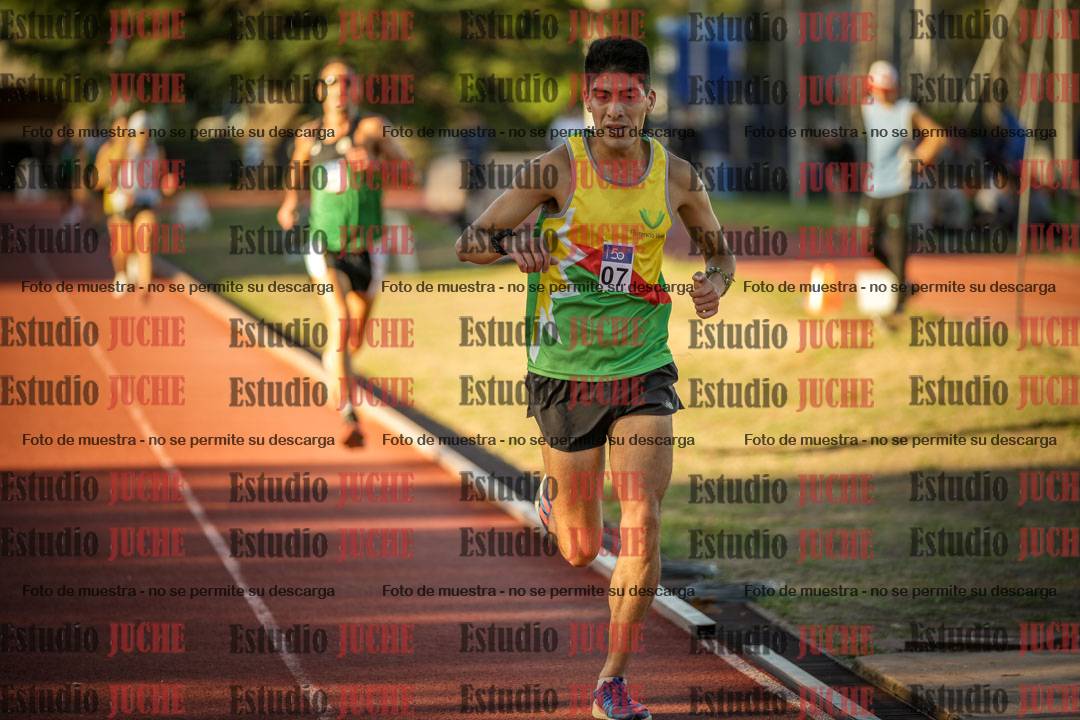 Fotos de los 3000 m llanos de varones