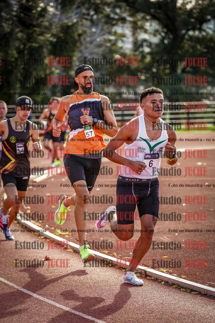 Fotos de los 3000 m llanos de varones