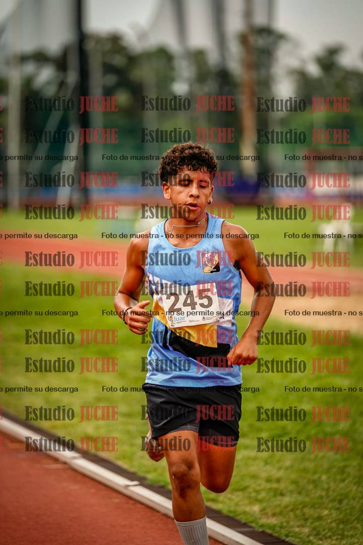 Fotos de los 2400 m de varones