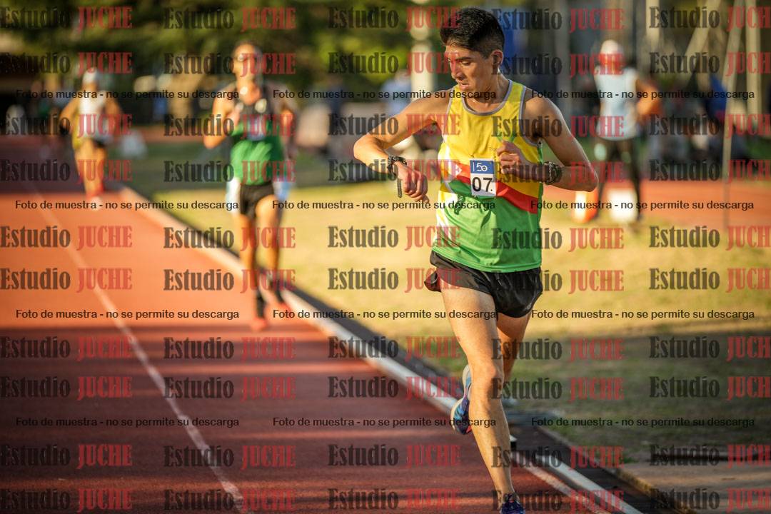 Fotos de los 3000 m llanos de varones