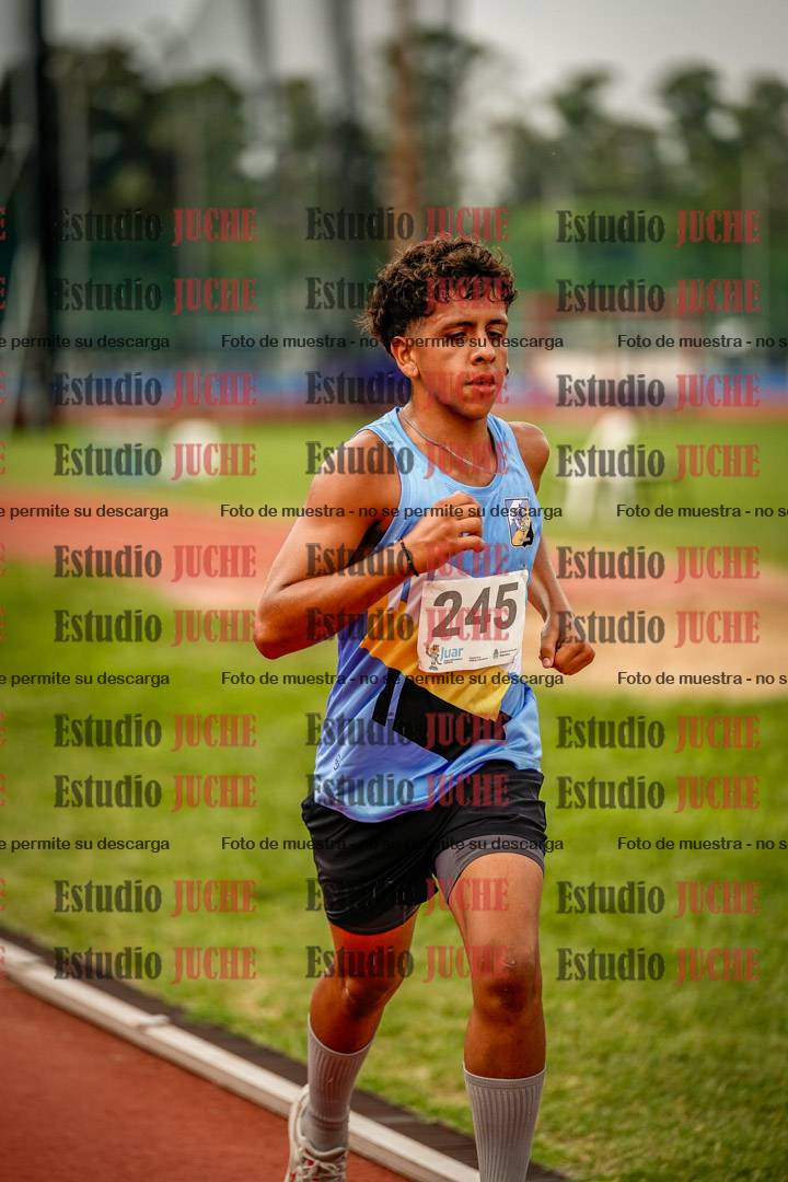 Fotos de los 2400 m de varones