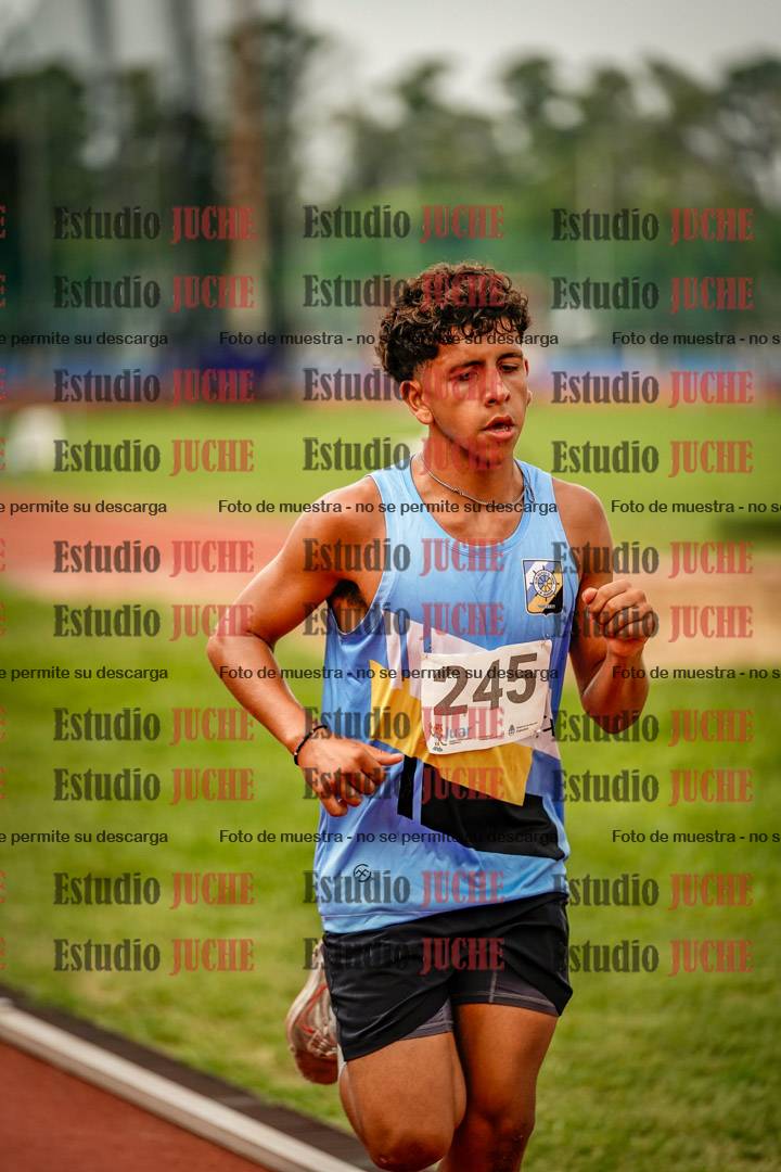 Fotos de los 2400 m de varones