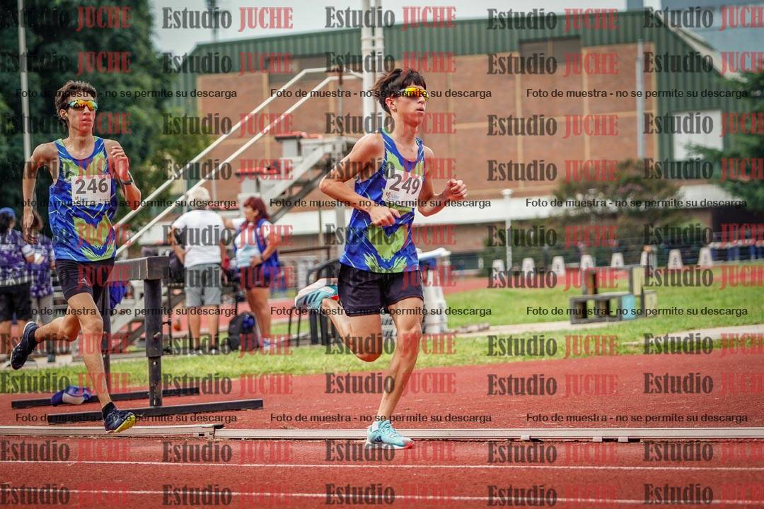 Fotos de los 2400 m de varones